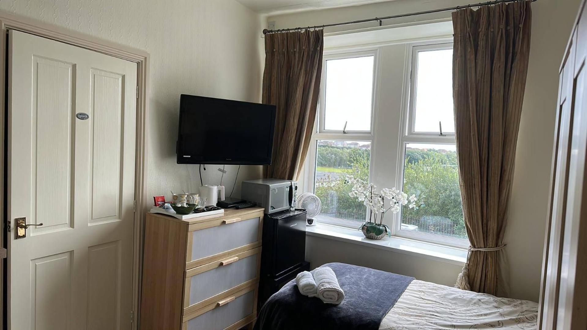 The Pavilion Guest House Millom Esterno foto